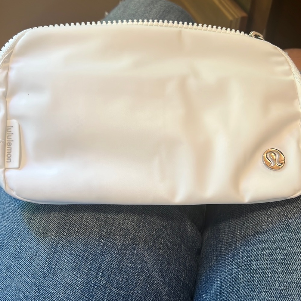 Lululemon everything belt bag